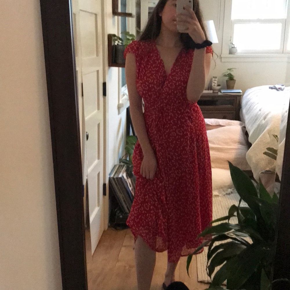 Adorable red heart midi dress! Size M